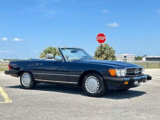 1988 Mercedes-Benz 560 SL VIN: WDBBA48D8JA080551