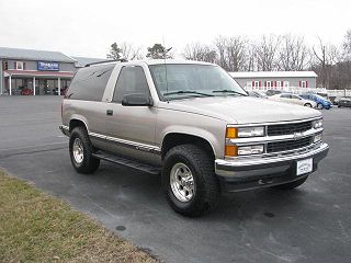 1999 Chevrolet Tahoe LS VIN: 3GNEK18R3XG110630