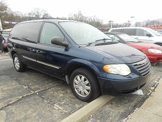 2005 Chrysler Town & Country Touring 2C4GP54LX5R421894 in Cincinnati, OH 1