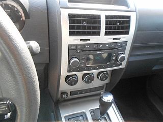 2007 Dodge Nitro SXT 1D8GU28K87W529256 in Cincinnati, OH 8
