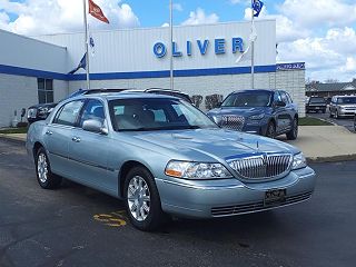 2007 Lincoln Town Car Signature Limited 1LNHM82VX7Y611465 in Plymouth, IN 1