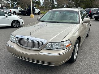 2009 Lincoln Town Car Signature Limited VIN: 2LNHM82V79X621308