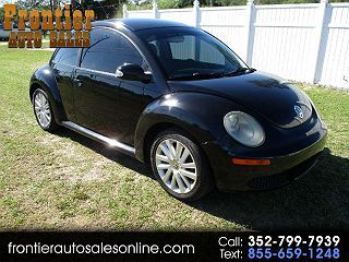 2010 Volkswagen New Beetle  3VWPW3AG2AM007781 in Brooksville, FL
