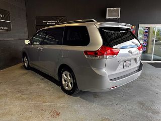 2011 Toyota Sienna LE 5TDKK3DC3BS106032 in Concord, CA 7