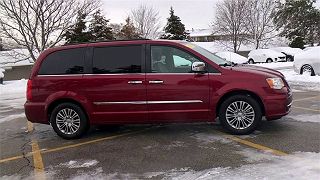 2014 Chrysler Town & Country Touring 2C4RC1CG2ER461212 in Des Moines, IA 4