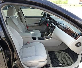 2015 Chevrolet Impala LT 2G1WB5E30F1118480 in Comstock Park, MI 14