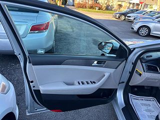 2015 Hyundai Sonata SE 5NPE24AF6FH231636 in Fredericksburg, VA 16