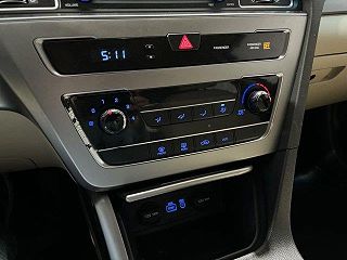 2015 Hyundai Sonata SE 5NPE24AF8FH213686 in Saint Joseph, MO 24