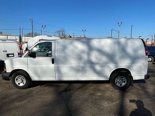2016 Chevrolet Express 3500 1GCZGHFG2G1315828 in Chicago, IL 3