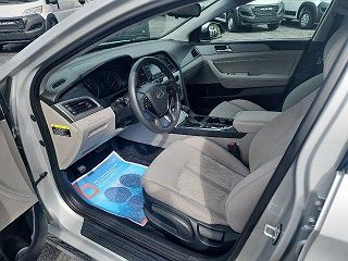 2016 Hyundai Sonata SE KMHE24L18GA023442 in Beaver Springs, PA 9