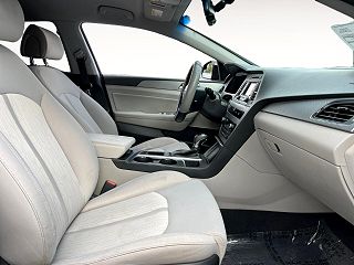 2016 Hyundai Sonata SE KMHE24L14GA013670 in Fontana, CA 17