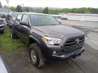2016 Toyota Tacoma  5TFCZ5AN7GX033427 in Oneonta, NY 1