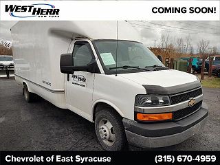 2017 Chevrolet Express 3500 1GB3GTCG9H1100806 in Orchard Park, NY 1