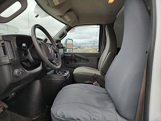 2017 Chevrolet Express 3500 1GB3GTCG9H1100806 in Orchard Park, NY 10