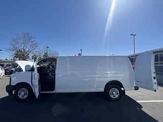 2017 Chevrolet Express 3500 1GCZGHFG4H1136014 in Sacramento, CA 10