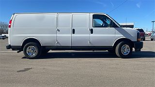 2017 Chevrolet Express 2500 1GCWGBFF8H1336658 in Waterford, MI 3