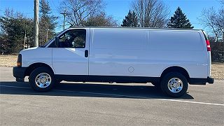 2017 Chevrolet Express 2500 1GCWGBFF8H1336658 in Waterford, MI 6
