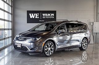2017 Chrysler Pacifica Limited 2C4RC1GG3HR734897 in Ames, IA 2