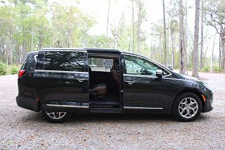 2017 Chrysler Pacifica Limited 2C4RC1GG7HR504277 in Bluffton, SC 18
