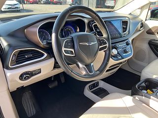 2017 Chrysler Pacifica  2C4RC1BG2HR500922 in Jackson, MI 12