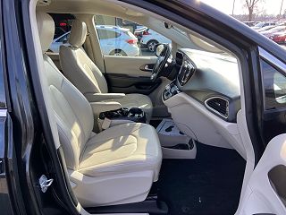 2017 Chrysler Pacifica  2C4RC1BG2HR500922 in Jackson, MI 13
