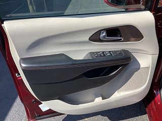 2017 Chrysler Pacifica Touring-L 2C4RC1BG4HR702788 in Lexington, TN 6