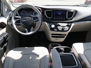 2017 Chrysler Pacifica Limited 2C4RC1GG8HR622919 in Palmdale, CA 11