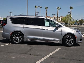 2017 Chrysler Pacifica Limited 2C4RC1GG8HR622919 in Palmdale, CA 2