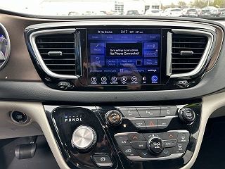 2017 Chrysler Pacifica Touring-L 2C4RC1BG8HR837465 in Rochelle, IL 18