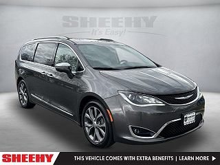2017 Chrysler Pacifica Limited VIN: 2C4RC1GG8HR514624