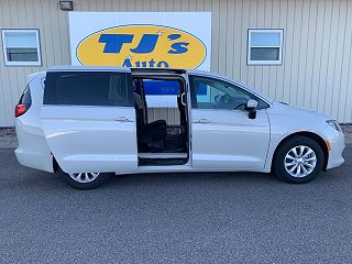 2017 Chrysler Pacifica Touring 2C4RC1DG2HR587668 in Wisconsin Rapids, WI 2