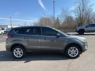 2017 Ford Escape SE 1FMCU9GD9HUD37572 in Greenville, OH 5