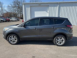 2017 Ford Escape SE 1FMCU9GD9HUD37572 in Greenville, OH 6