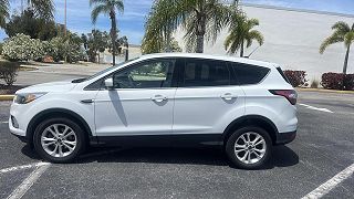 2017 Ford Escape SE 1FMCU0GDXHUB82462 in Sarasota, FL 2