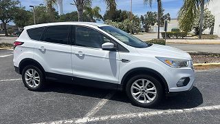 2017 Ford Escape SE 1FMCU0GDXHUB82462 in Sarasota, FL 6