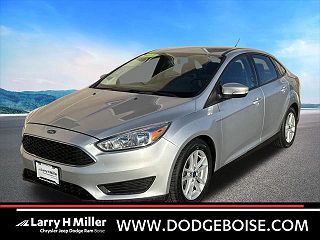 2017 Ford Focus SE VIN: 1FADP3F26HL285648
