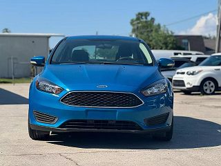 2017 Ford Focus SE 1FADP3F2XHL256847 in Sarasota, FL 4