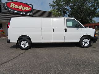 2017 GMC Savana 2500 1GTW7BFF5H1909595 in Milwaukee, WI 10