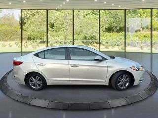 2017 Hyundai Elantra SE VIN: 5NPD84LF0HH175607