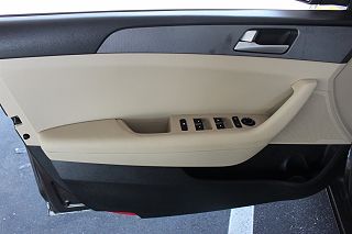 2017 Hyundai Sonata SE 5NPE24AF7HH475461 in Clearwater, FL 33