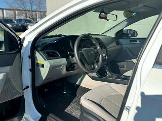 2017 Hyundai Sonata Base 5NPE24AFXHH514379 in Hamilton, OH 9