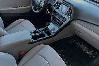 2017 Hyundai Sonata SE 5NPE24AFXHH446570 in Long Beach, CA 17