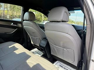 2017 Hyundai Sonata Limited Edition 5NPE34AB8HH559248 in Seymour, TN 32