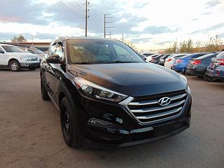 2017 Hyundai Tucson  VIN: KM8J3CA46HU351381