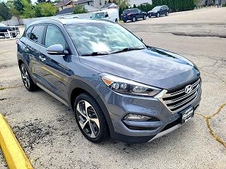 2017 Hyundai Tucson Limited Edition KM8J3CA21HU321025 in Milwaukee, WI 3