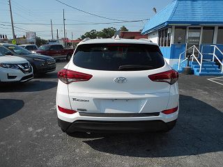 2017 Hyundai Tucson SE Plus KM8J33A43HU425436 in Pinellas Park, FL 5