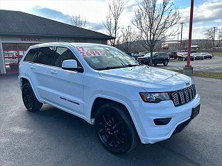 2017 Jeep Grand Cherokee  1C4RJFAG3HC911064 in Painted Post, NY 1