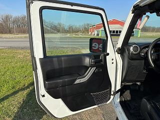 2017 Jeep Wrangler Sahara 1C4HJWEG7HL512809 in Fredonia, NY 7