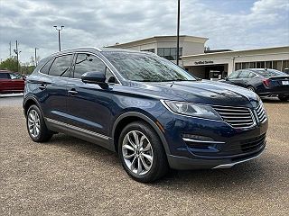 2017 Lincoln MKC Select 5LMCJ2C94HUL51880 in Southaven, MS