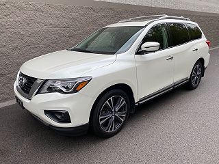 2017 Nissan Pathfinder Platinum 5N1DR2MM2HC640880 in Addison, IL 1